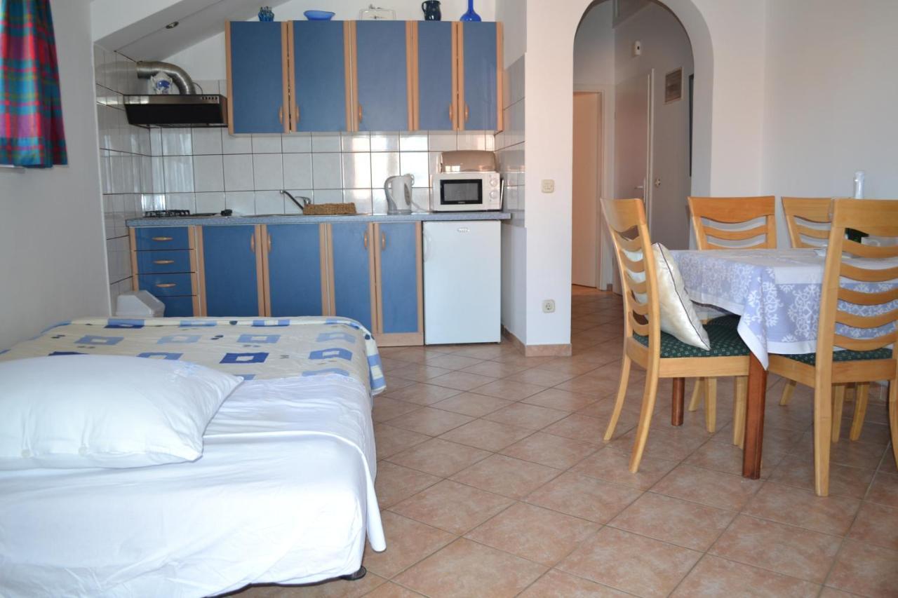 Apartments Lucija Srima Exterior photo