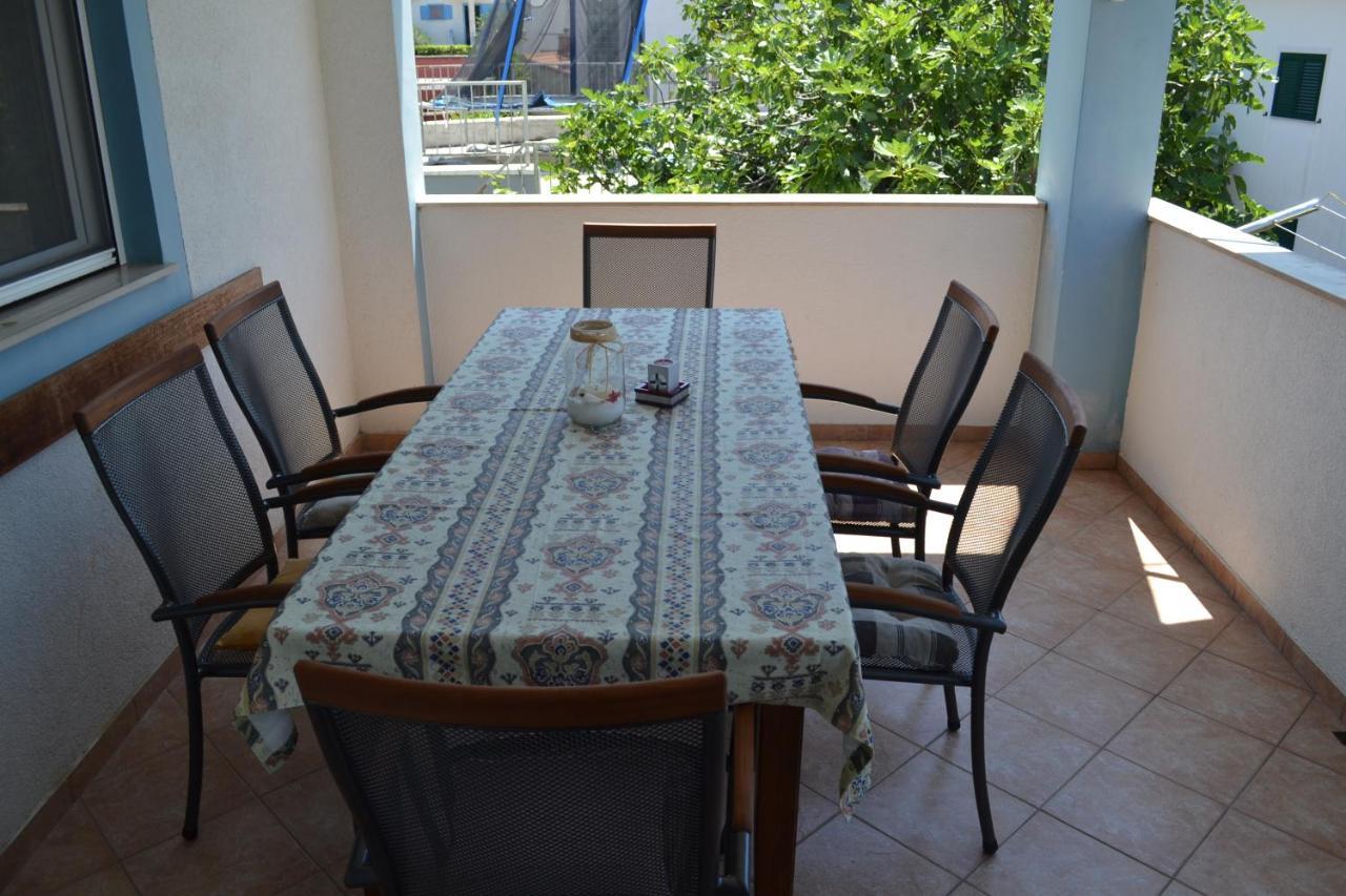 Apartments Lucija Srima Exterior photo