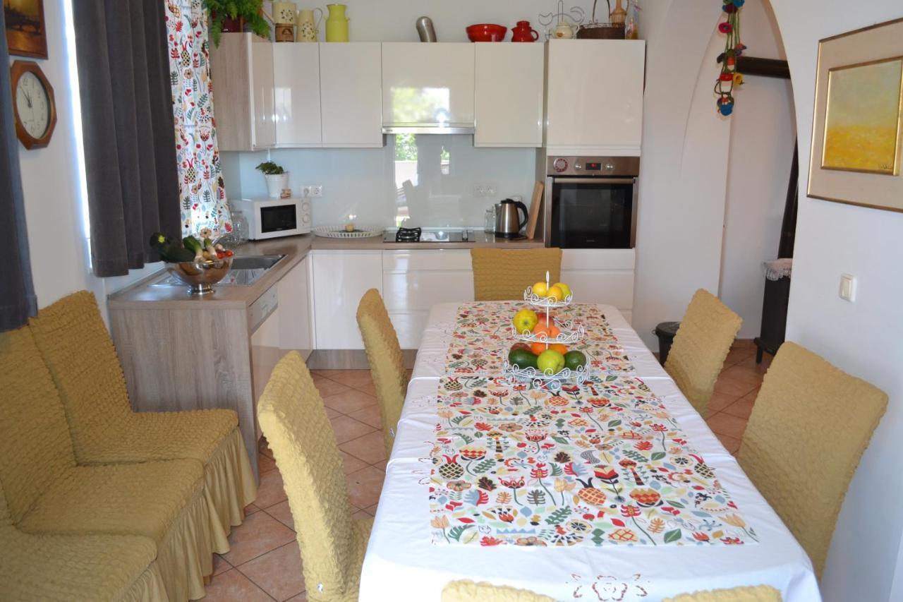 Apartments Lucija Srima Exterior photo