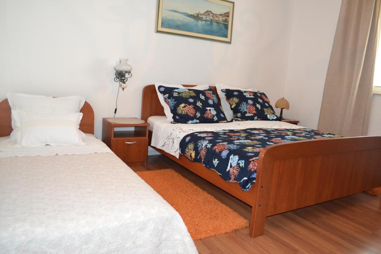 Apartments Lucija Srima Exterior photo